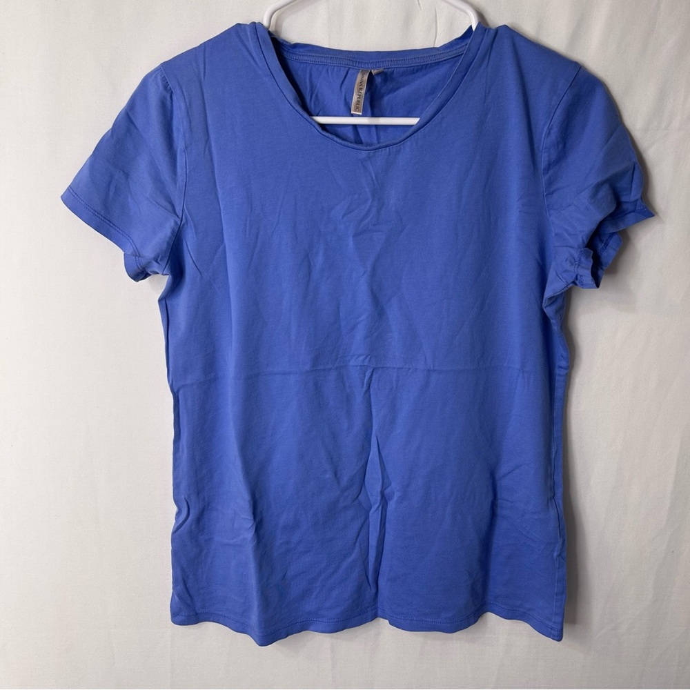 Banana Republic Women’s blue T-Shirt. 100%Supima Cotton Size S